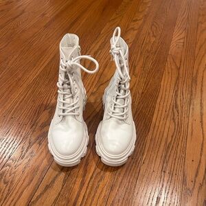 White Lace-Up Women's Boots